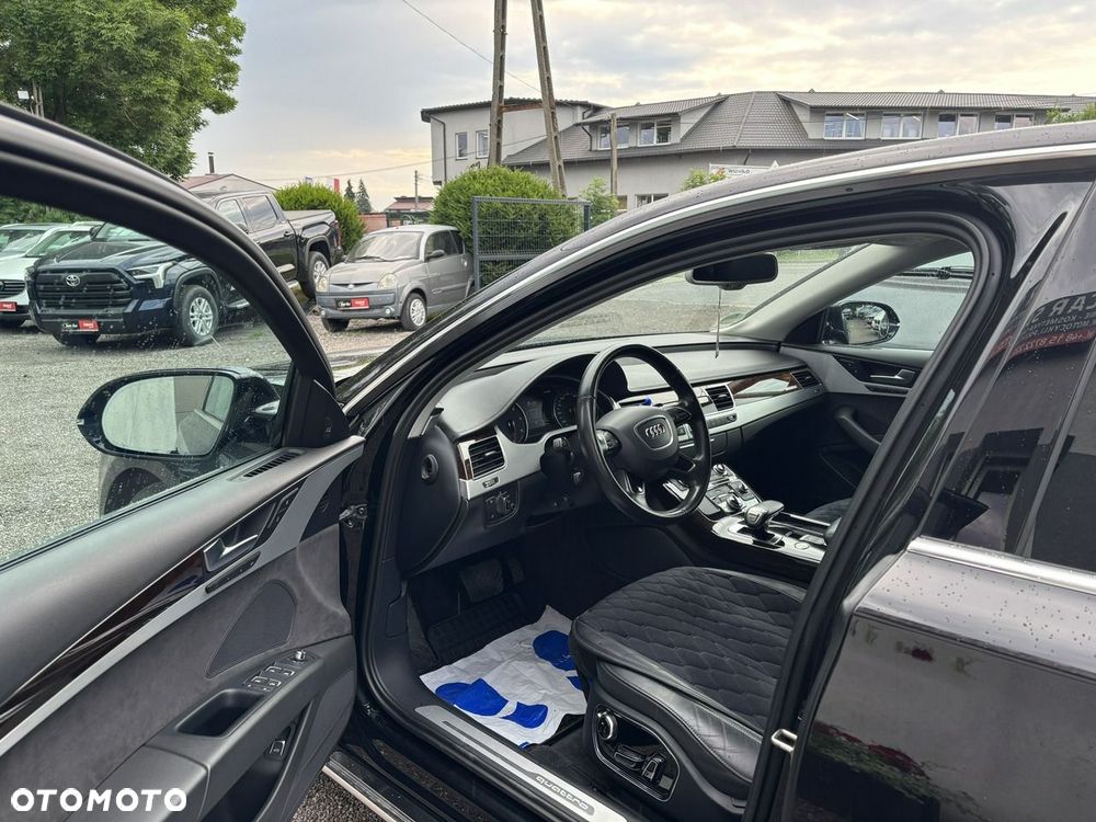 Audi A8 - 7
