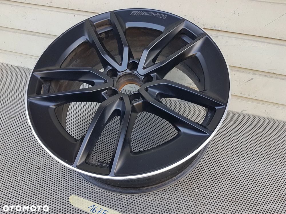 Mercedes W213 E AMG Felga 8x20 ET20 Przednia - 2