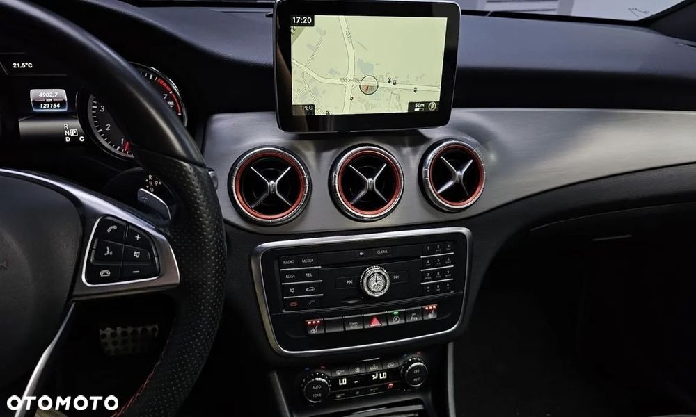 Mercedes-Benz CLA 250 4Matic 7G-DCT AMG Line - 9