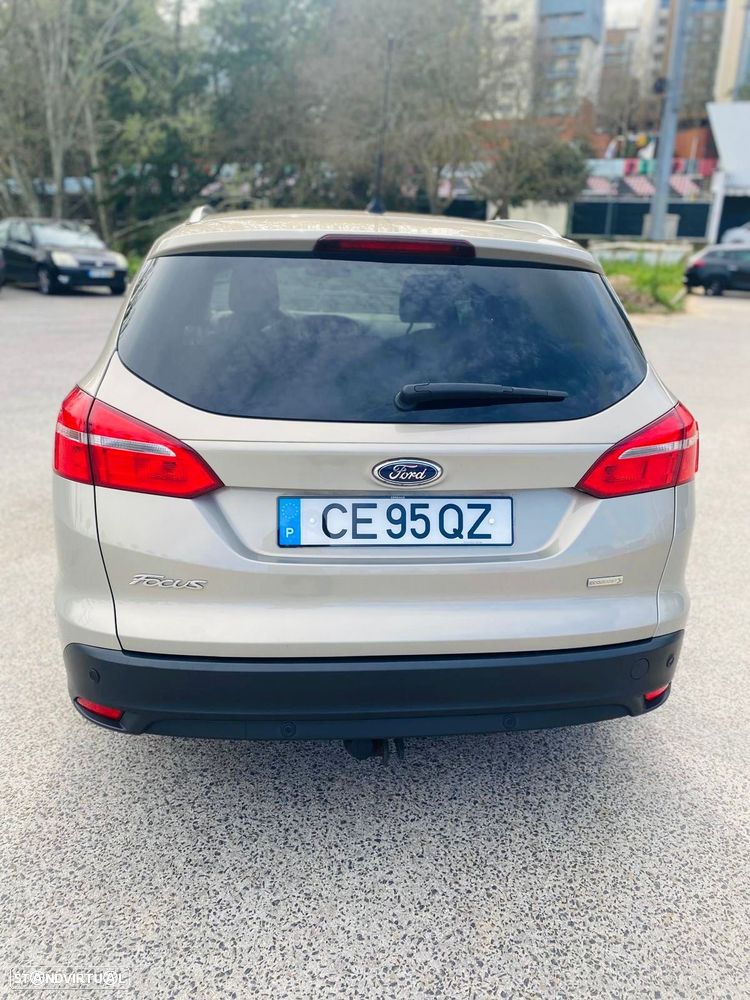 Ford Focus SW 1.0 EcoBoost S&S Titanium - 4
