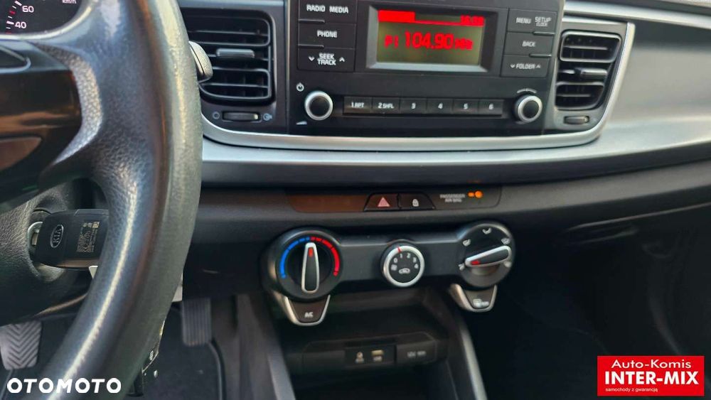 Kia Rio - 26