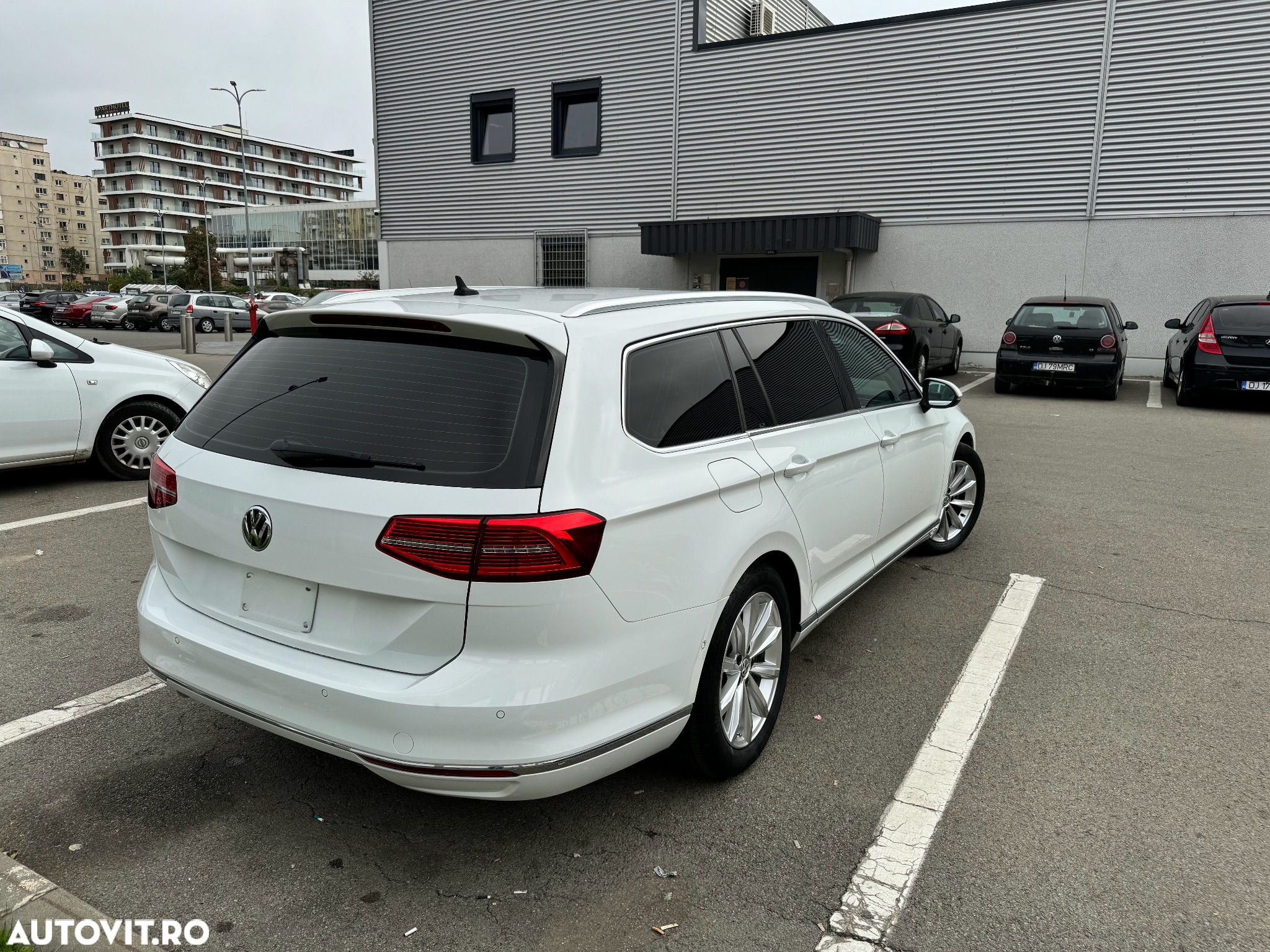 Volkswagen Passat Variant 2.0 TDI DSG Highline - 4