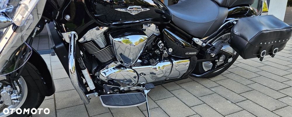Suzuki Intruder - 7