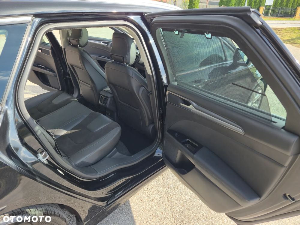 Ford Mondeo - 29