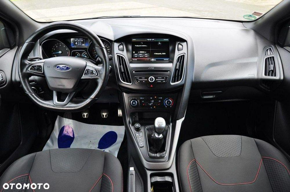 Ford Focus 1.5 EcoBoost STart-Stopp-System ST-LINE - 32