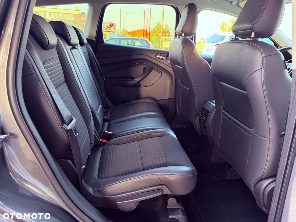 Ford Kuga - 25