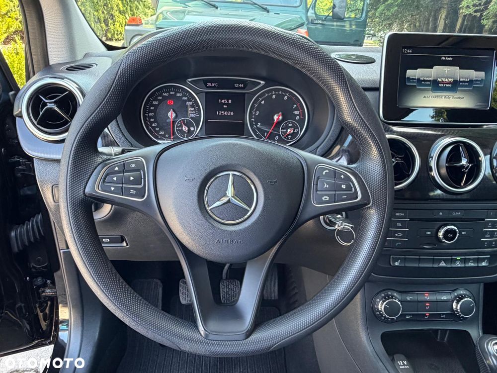 Mercedes-Benz Klasa B 180 (BlueEFFICIENCY) - 29