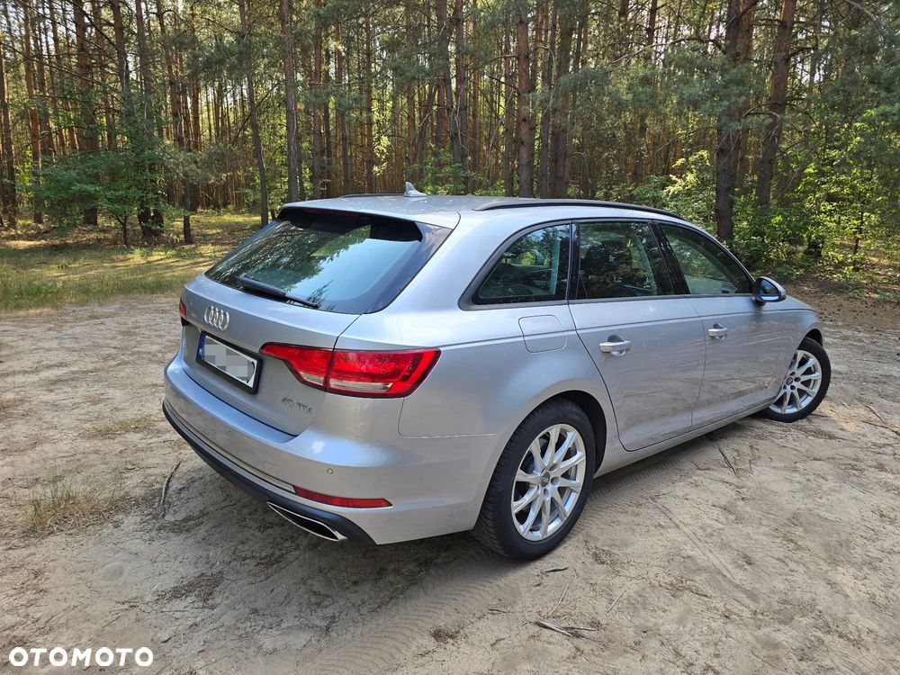 Audi A4 Avant 40 TFSI - 16