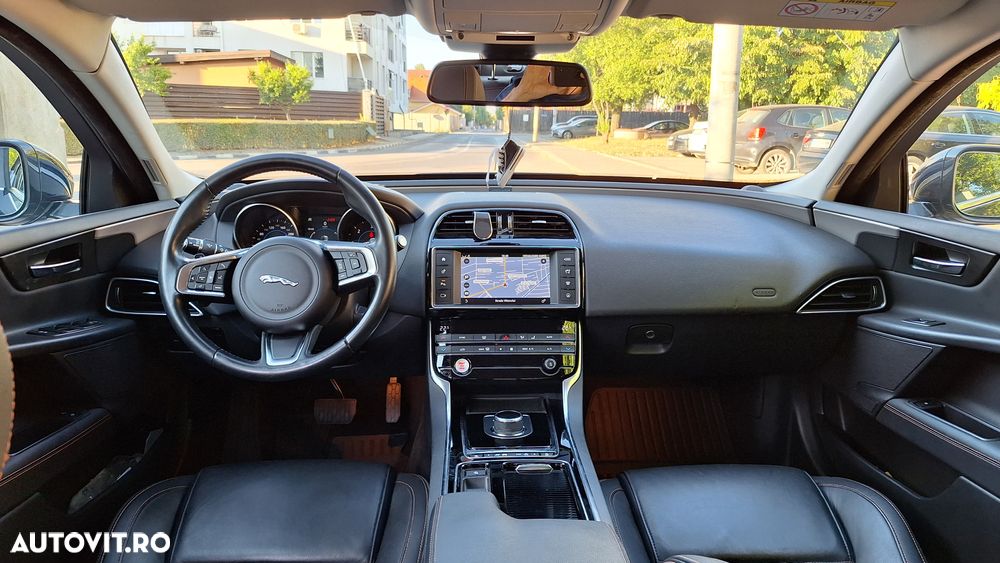 Jaguar XE E-Performance Aut. Prestige - 11