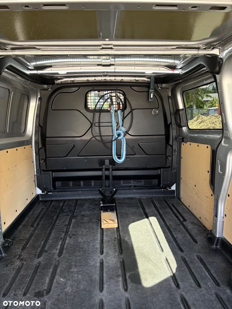 Ford Transit Custom - 8