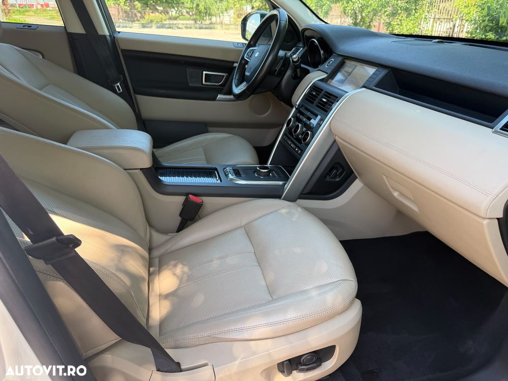 Land Rover Discovery Sport - 30