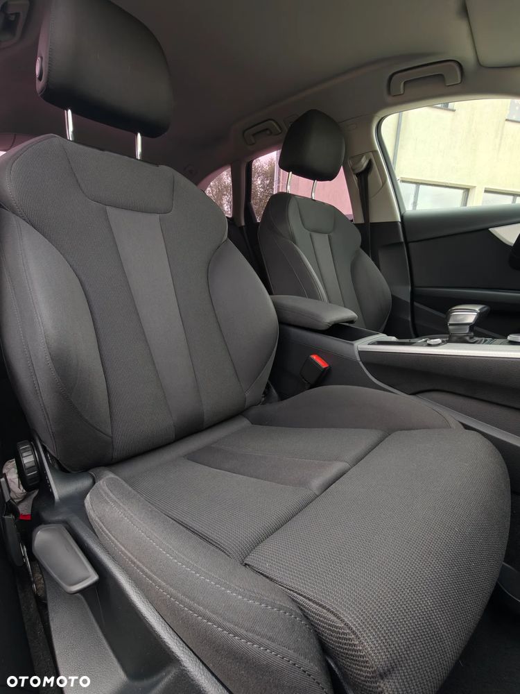 Audi A4 Avant 2.0 TDI S tronic - 25