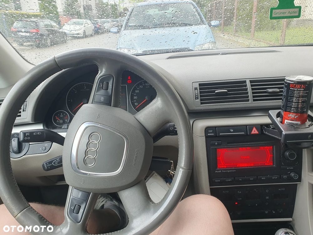 Audi A4 ver-avant-2-0-tdi-dpf-quattro - 20
