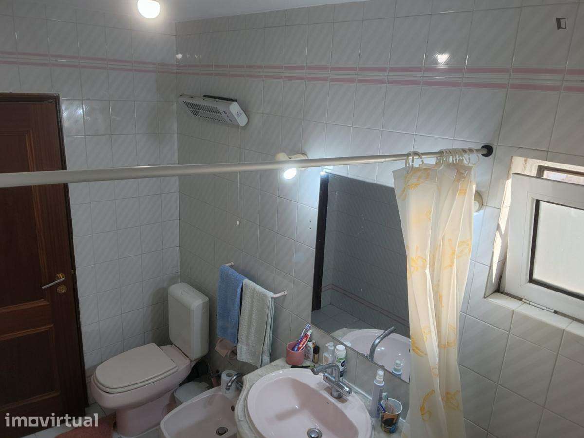 Quarto - localizado em Alvalade Lisbon - Grande imagem: 2/21