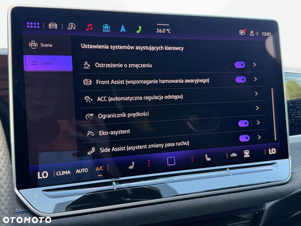 Volkswagen Passat Variant 2.0 TDI SCR R-Line DSG - 27
