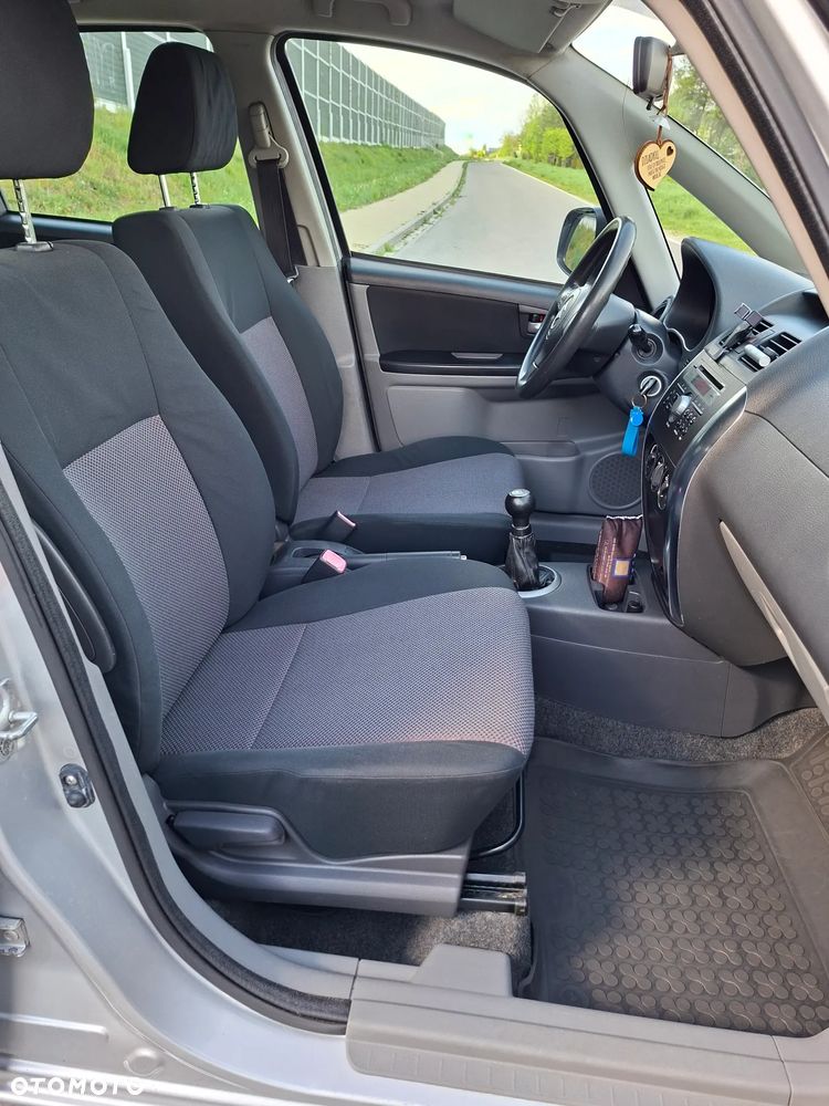 Suzuki SX4 - 13