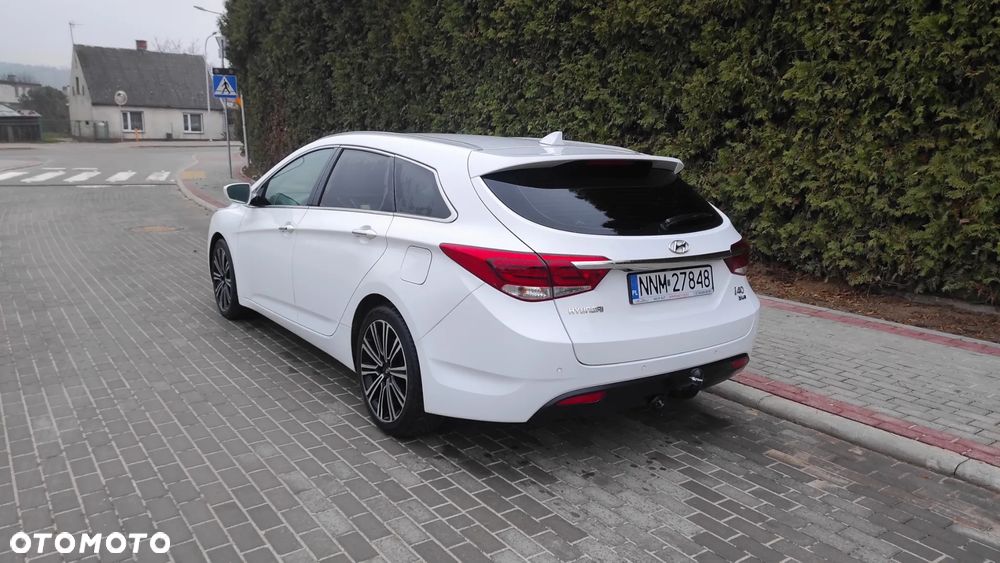 Hyundai i40 Kombi blue 1.7 CRDi DCT Premium - 4