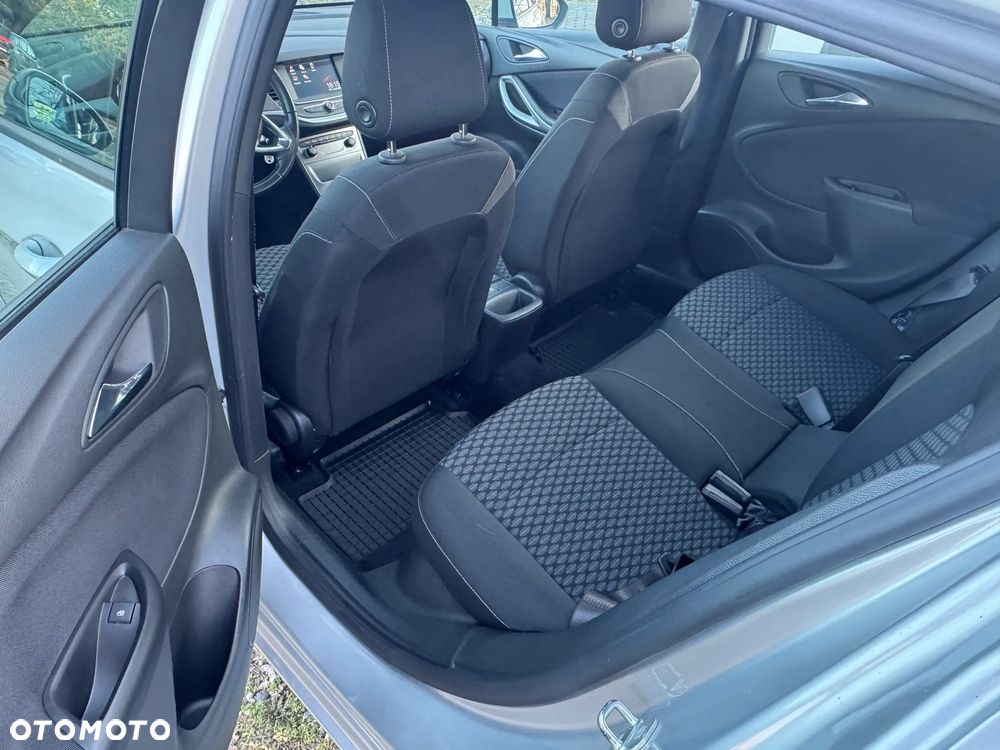 Opel Astra 1.4 T Enjoy - 12