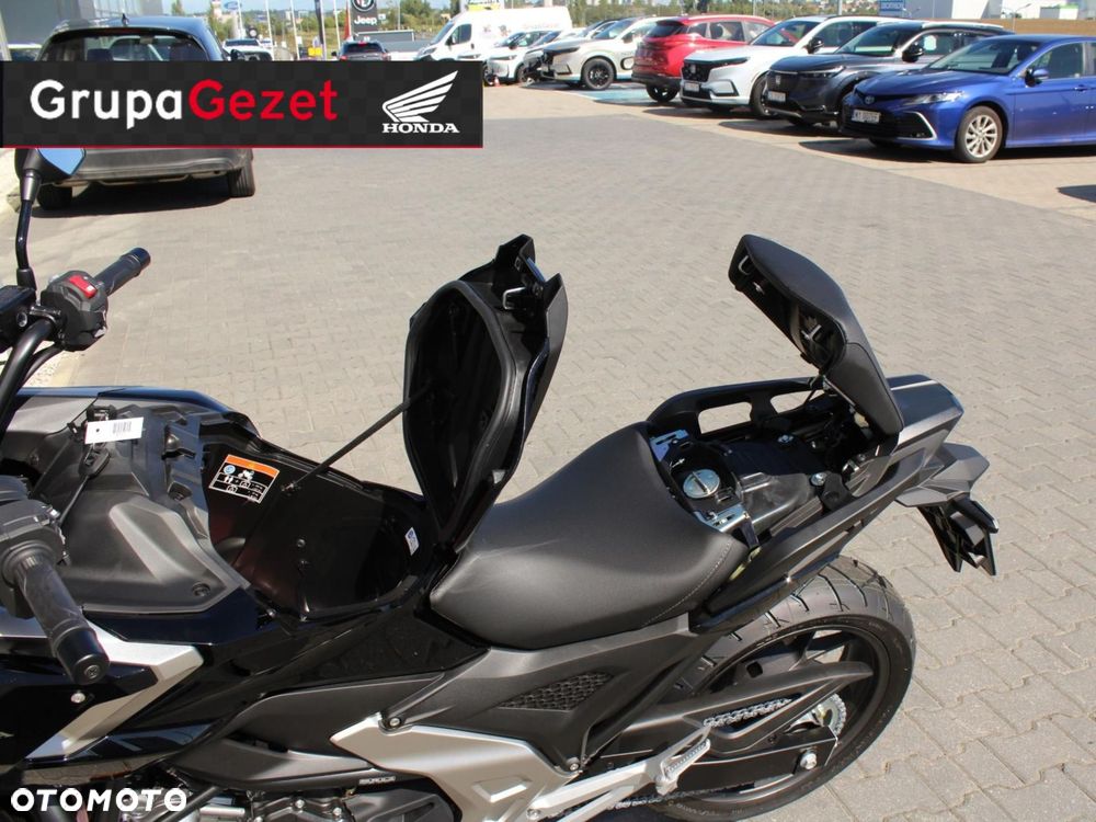 Honda NC - 16