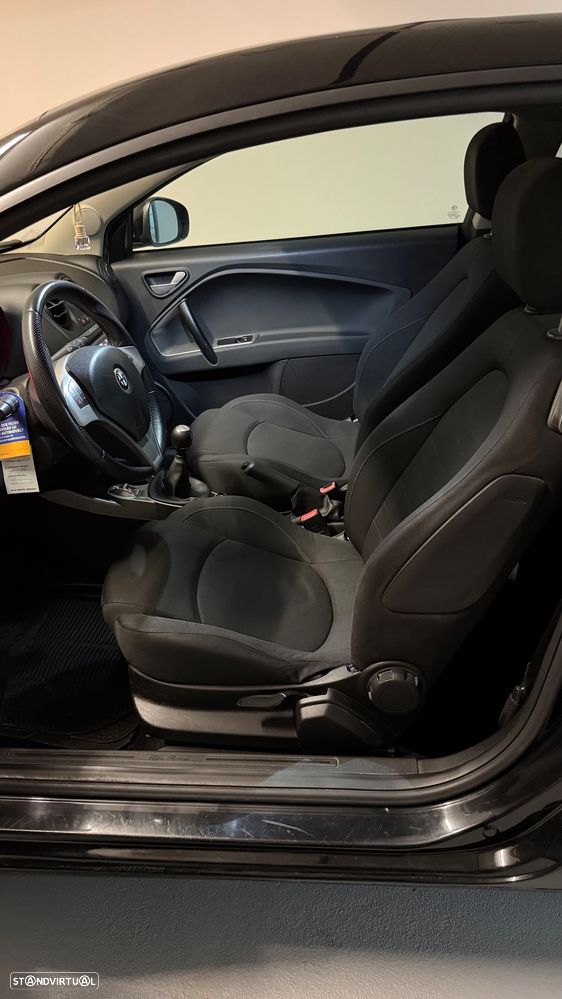 Alfa Romeo MiTo - 14