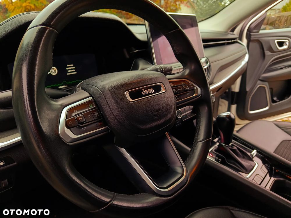 Jeep Compass - 10