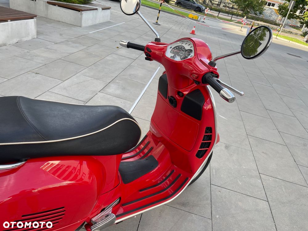 Vespa GTS - 15