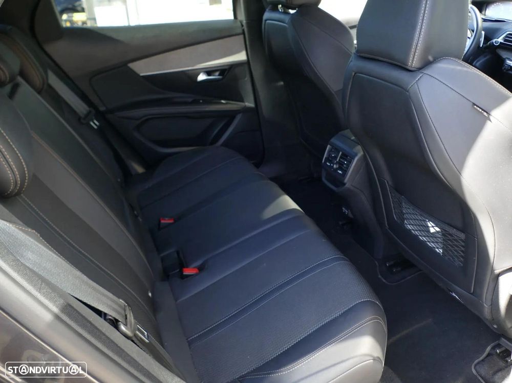 Peugeot 3008 1.5 BlueHDi GT EAT8 - 30