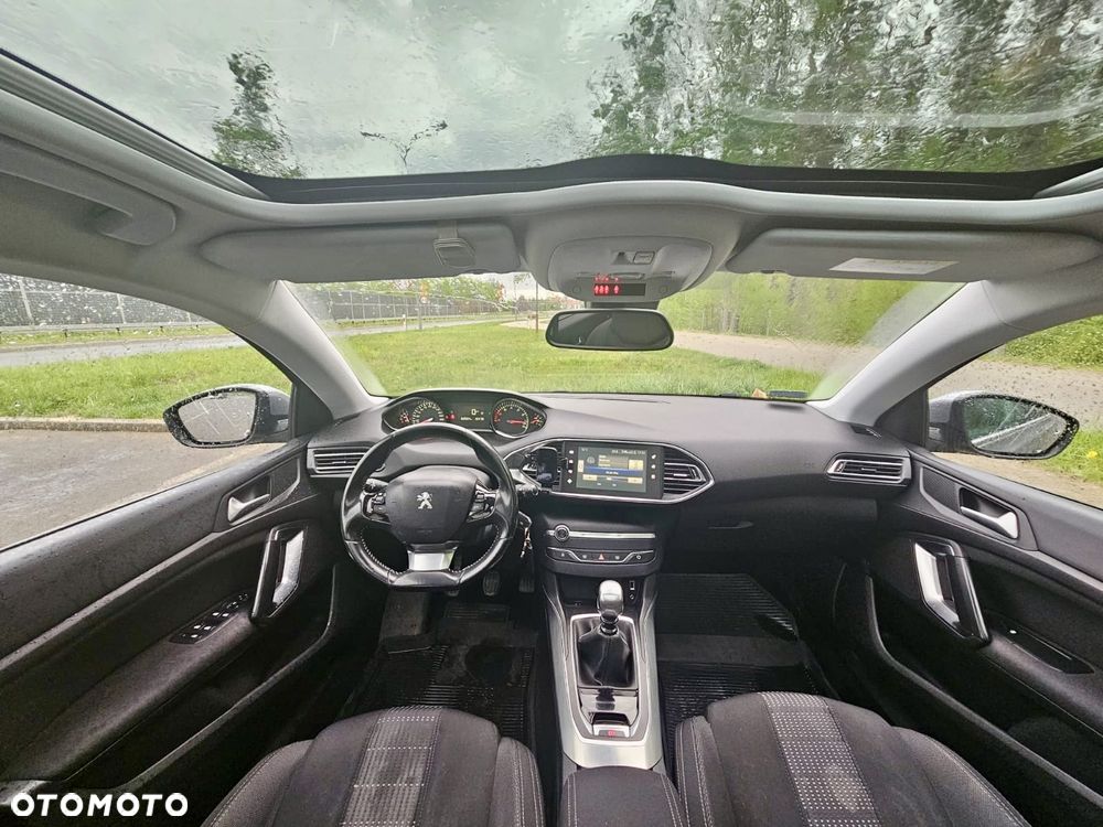 Peugeot 308 1.2 PureTech Allure S&S - 8
