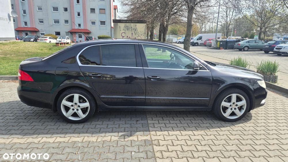 Skoda Superb 2.0 TDI Ambition - 6