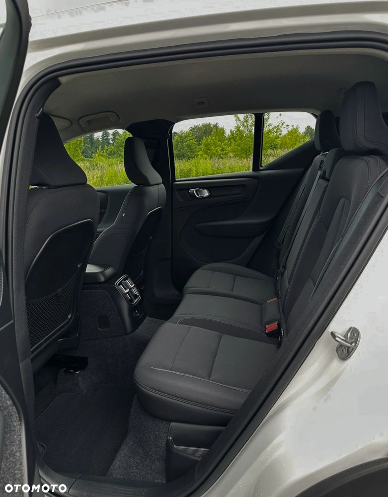Volvo XC 40 - 30