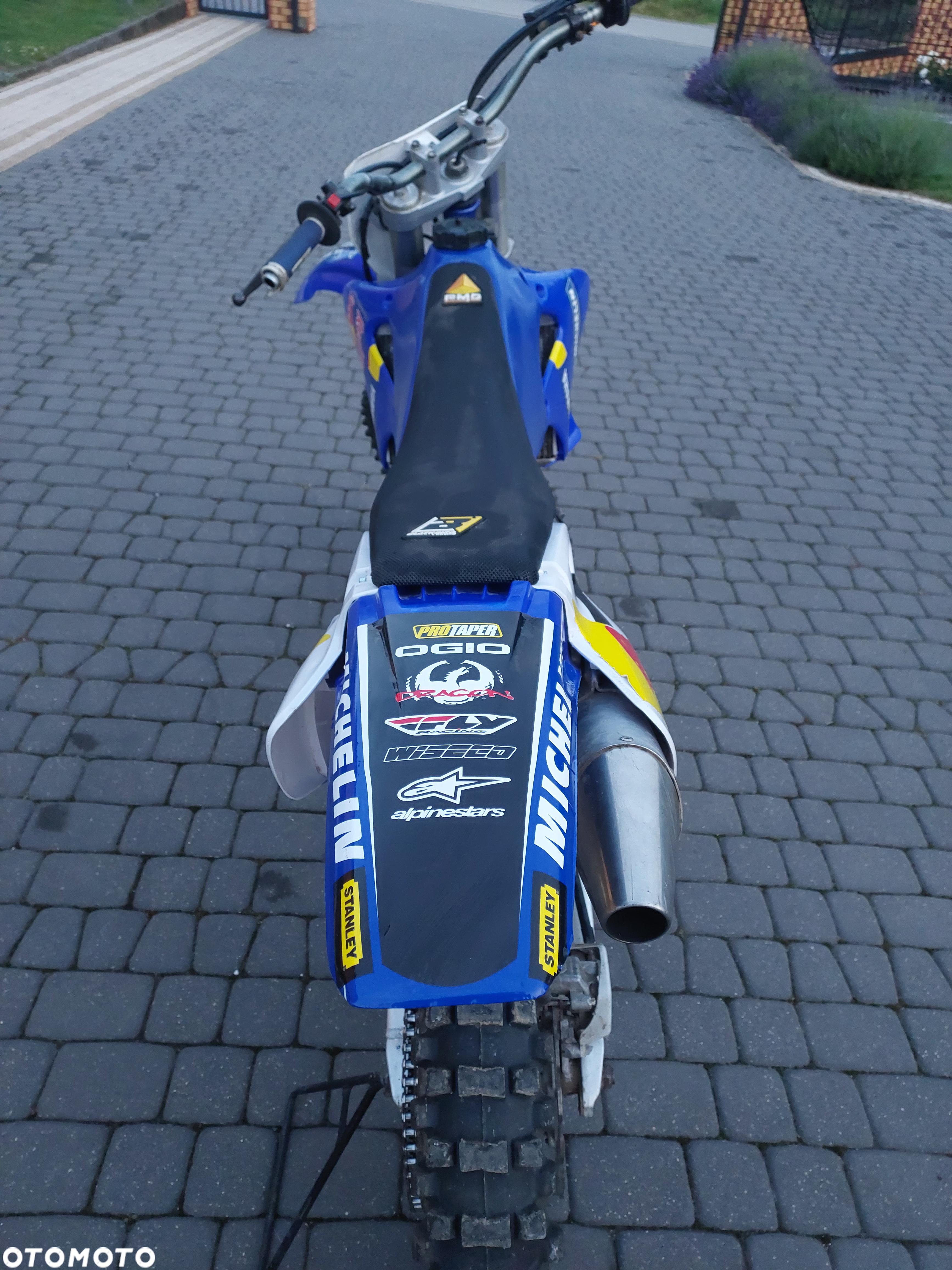 Yamaha YZF - 6