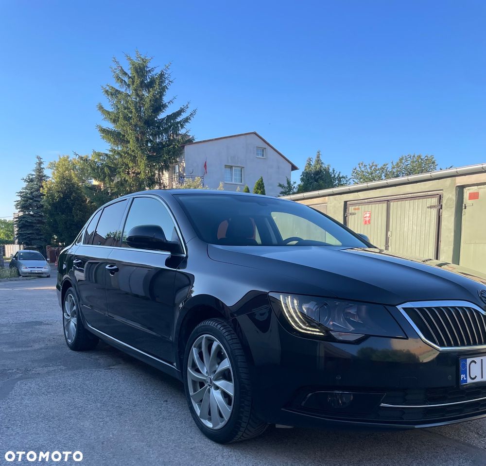 Skoda Superb 2.0 TDI Ambition - 1