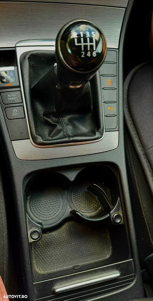 Volkswagen Passat - 20