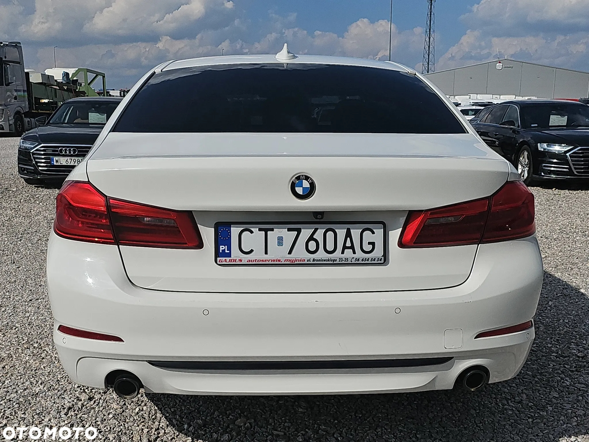 BMW Seria 5 518d Sport Line - 6