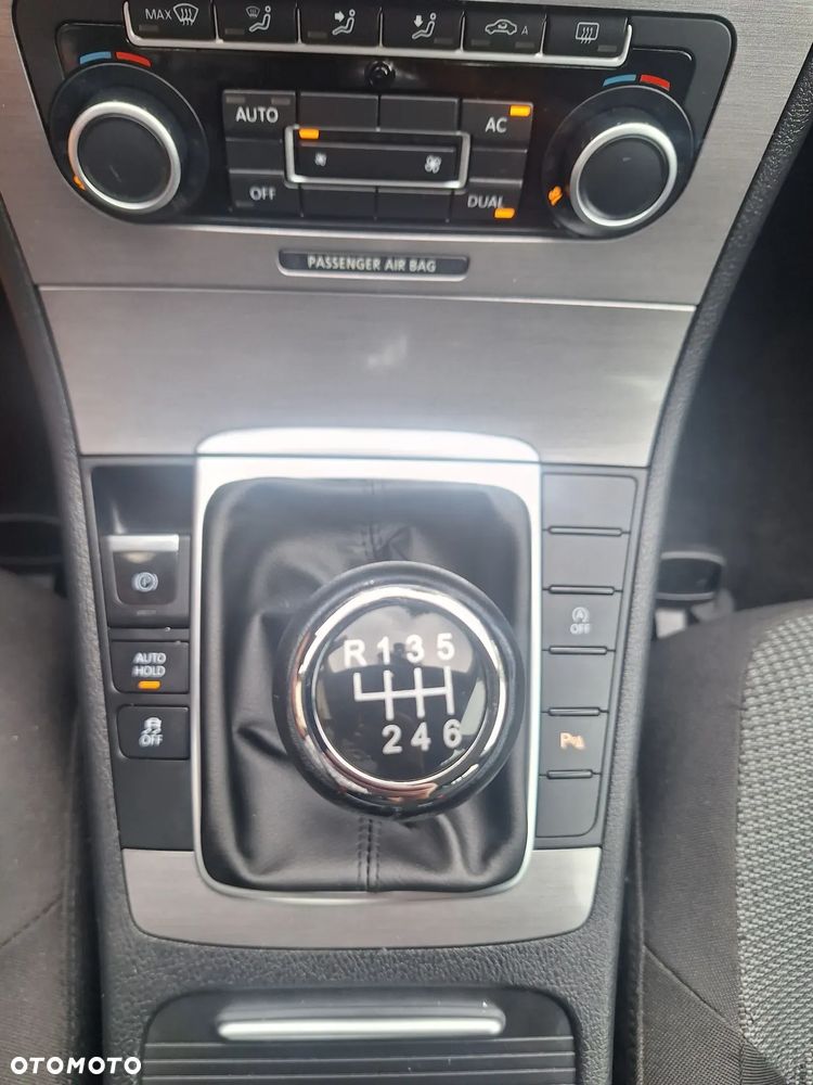 Volkswagen Passat 1.4 TSI BlueMotion Technology Comfortline - 16