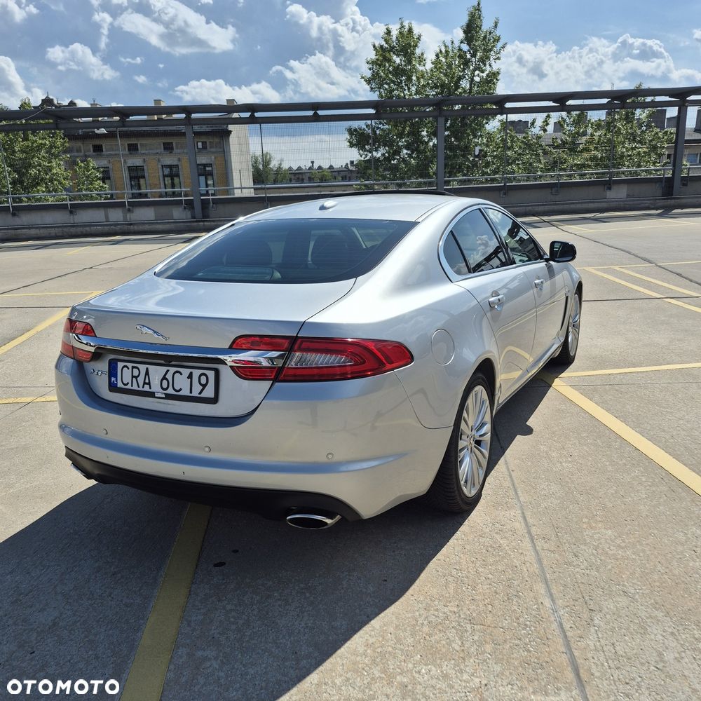 Jaguar XF - 2