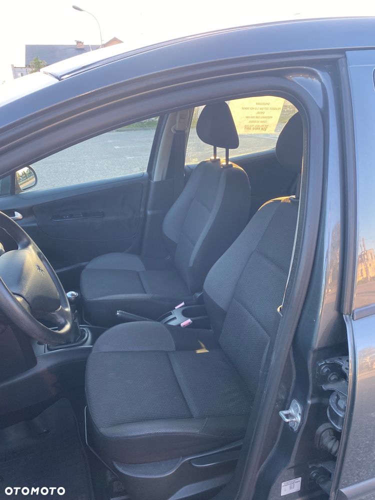 Peugeot 207 1.6 HDi - 38
