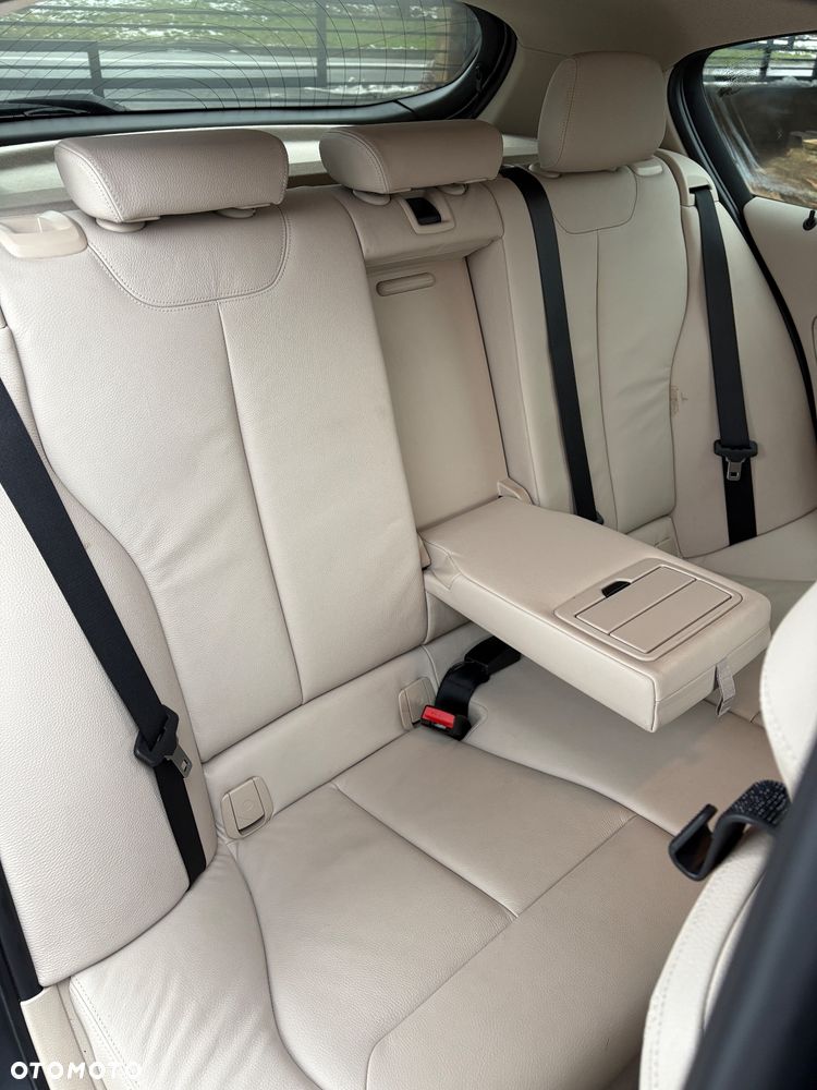 BMW Seria 1 118i - 13