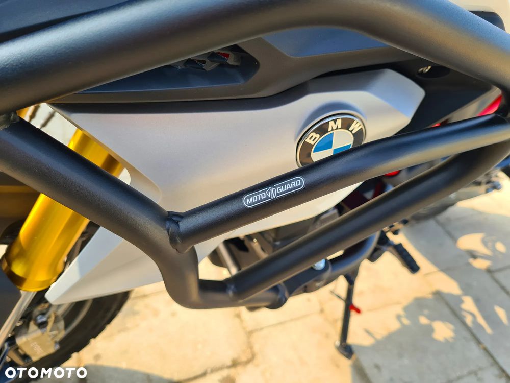 BMW G - 12