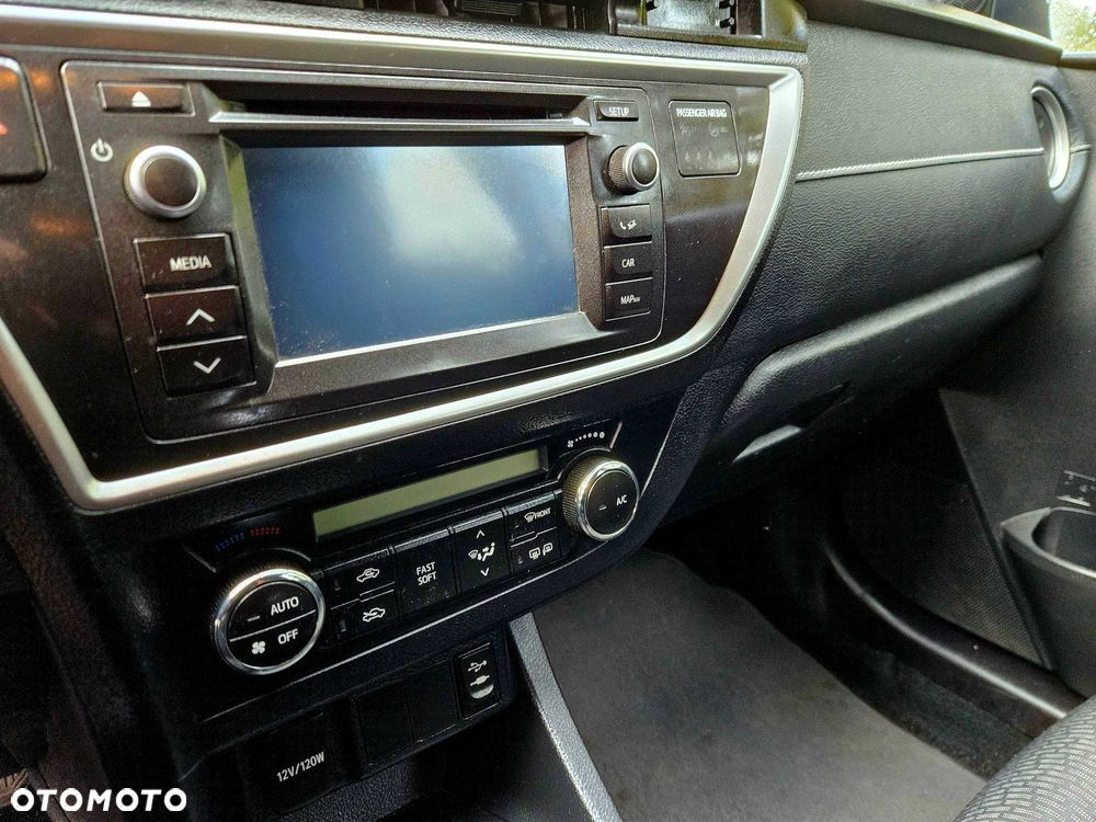 Toyota Auris - 8