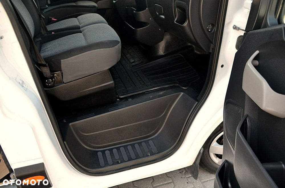 Nissan NV 400 - 13
