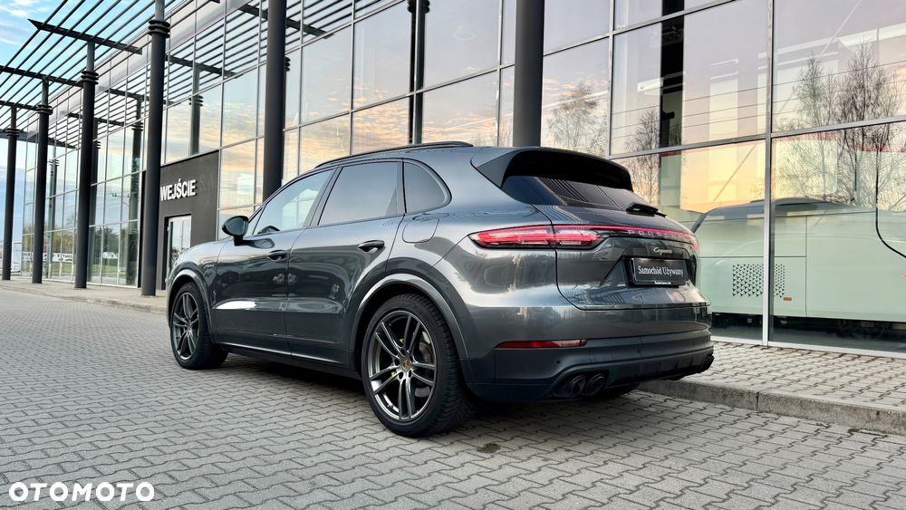 Porsche Cayenne Platinum Edition - 3