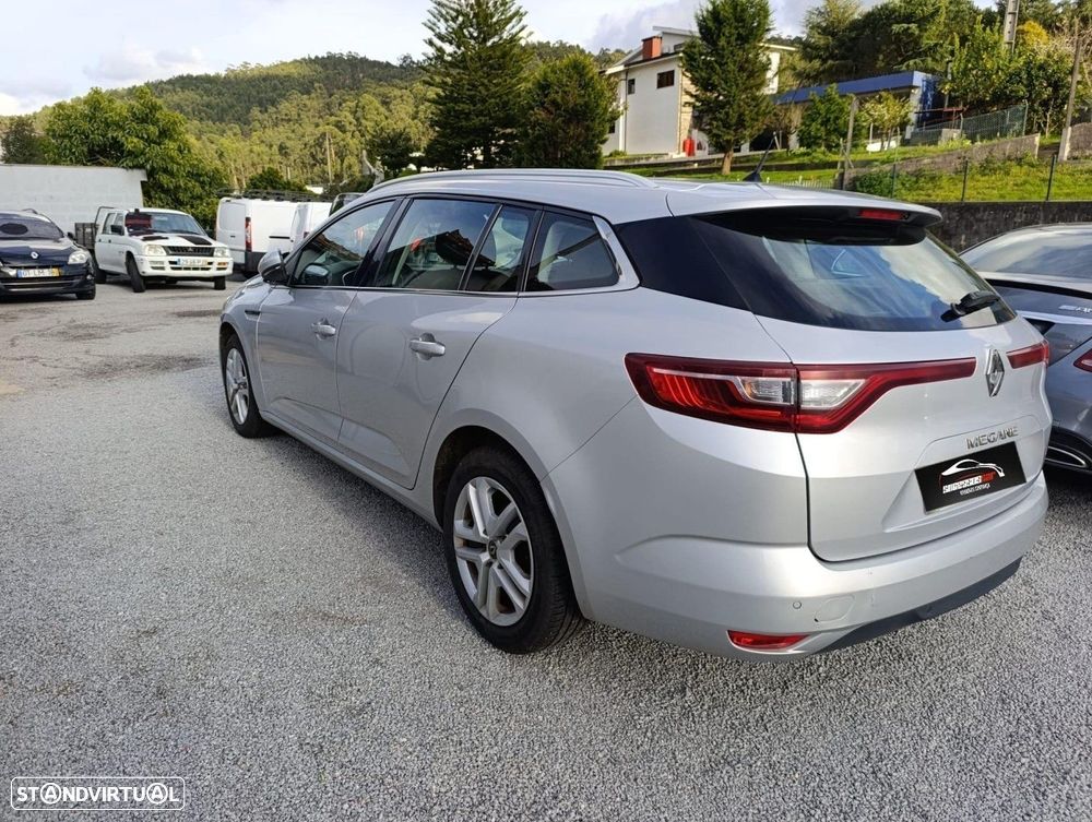 Renault Mégane Sport Tourer - 5