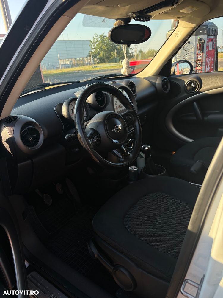Mini Countryman One D - 15