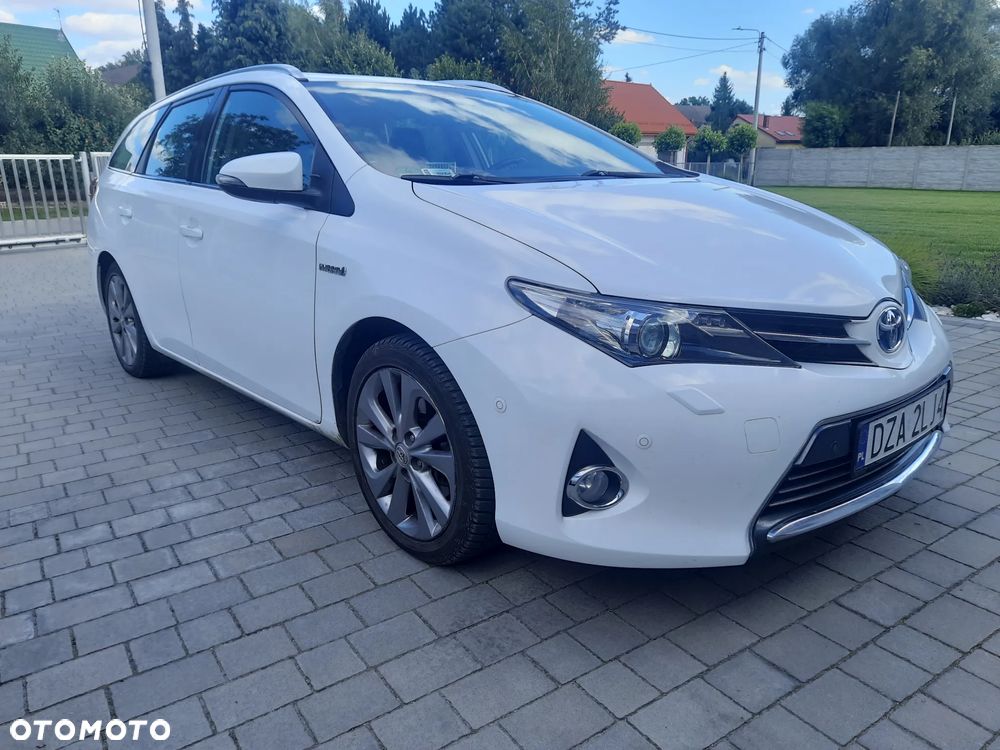 Toyota Auris 1.8 HSD Luna - 11