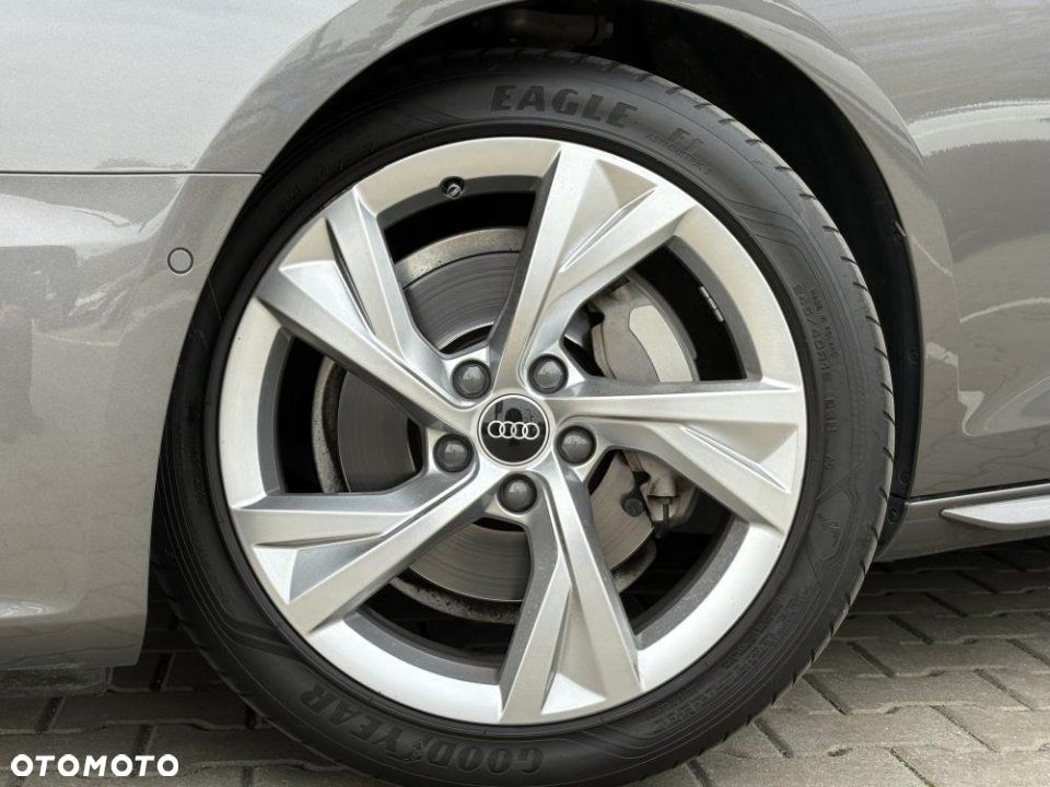 Audi A4 Limousine - 2