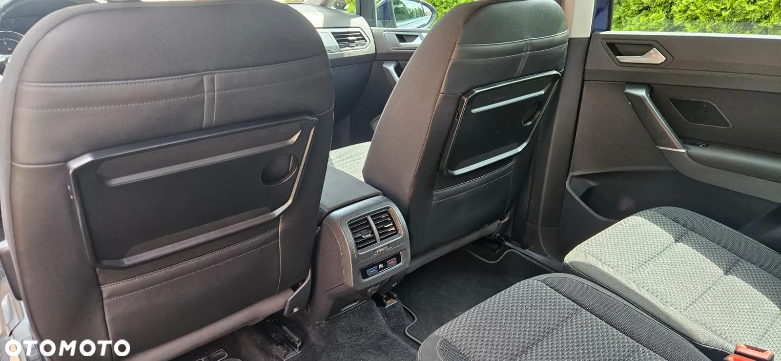 Volkswagen Touran 1.6 TDI BMT Comfortline - 9