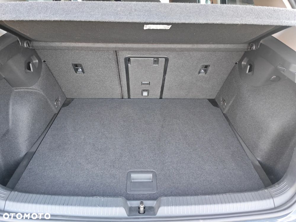 Volkswagen Golf - 15