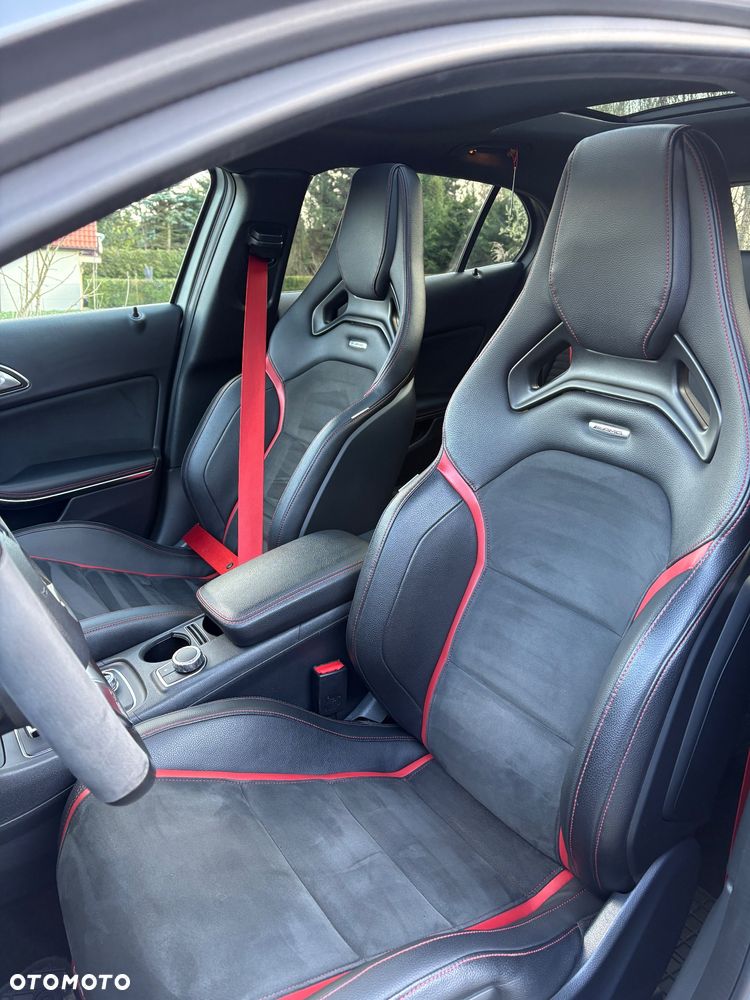 Mercedes-Benz GLA AMG 45 4Matic AMG Speedshift 7G-DCT AMG Night Edition - 10