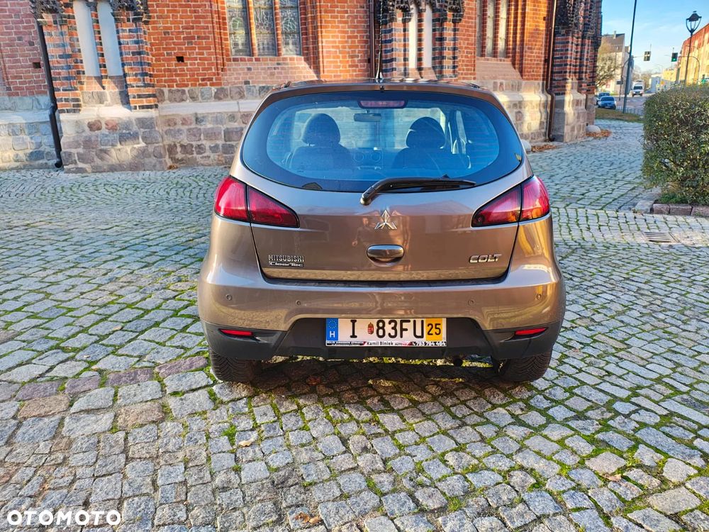 Mitsubishi Colt - 28